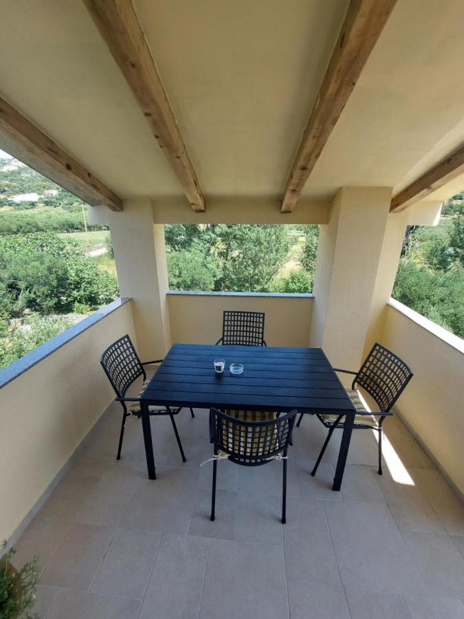 Novouredeni Apartman Marko Mundanije Экстерьер фото